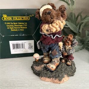 Boyds Bear & Friends Collection - Arnold B Bomber…The Duffer (style 227714)